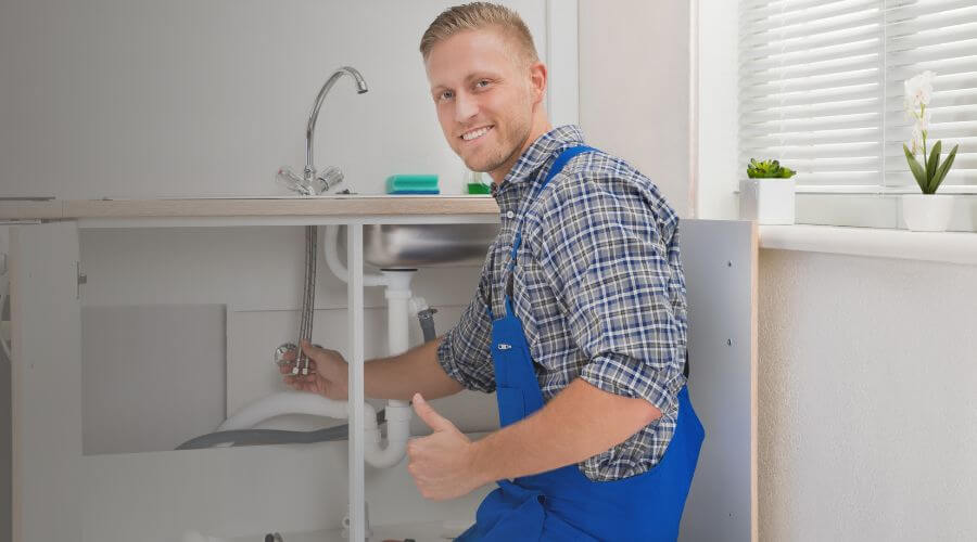 Local water heater installation in Fowlerton, TX